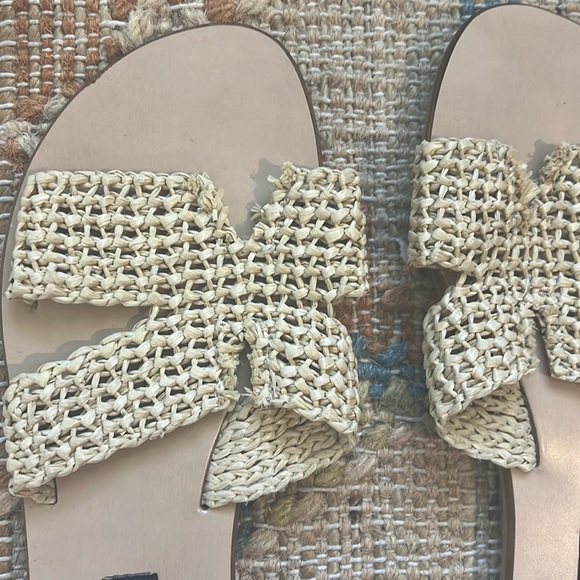 Steven by Steve Madden Raffia slides size 9 - Picture 2 of 3